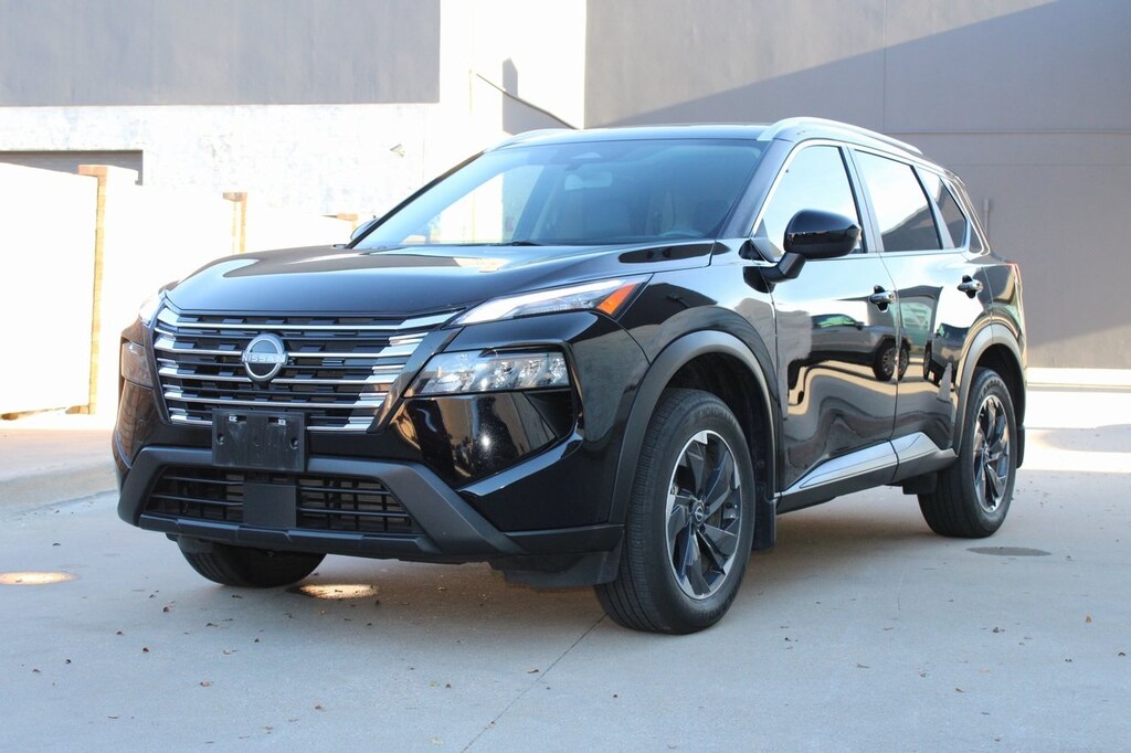Used 2024 Nissan Rogue SV w/Premiumpkg SUV