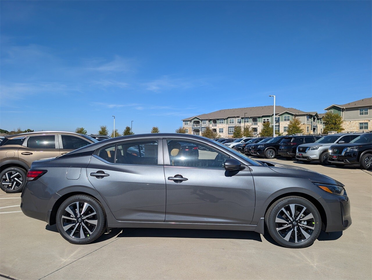 2025 Nissan Sentra SV photo 3
