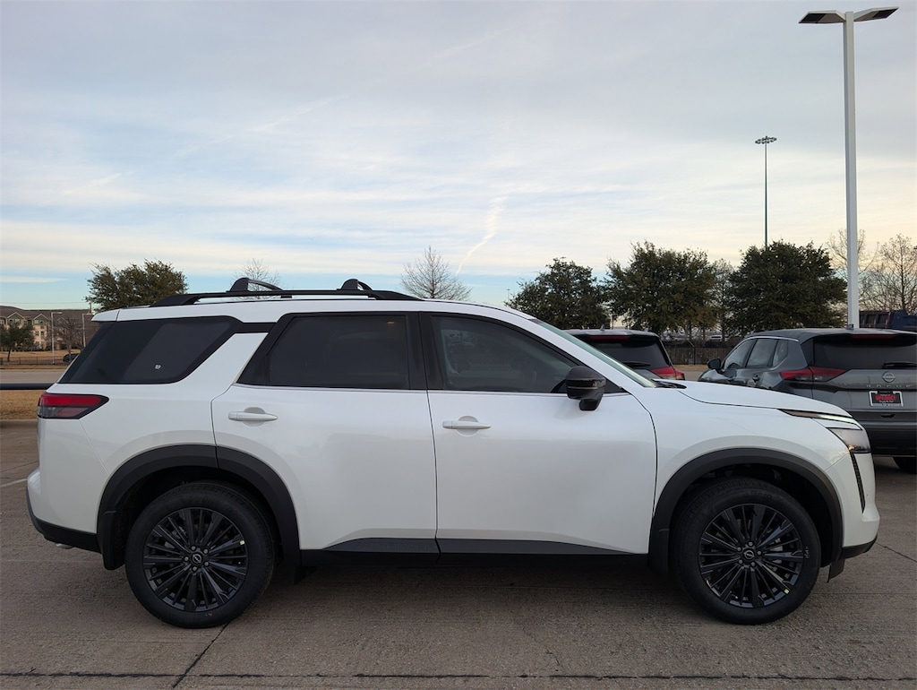 New 2026 Nissan Pathfinder SL SUV