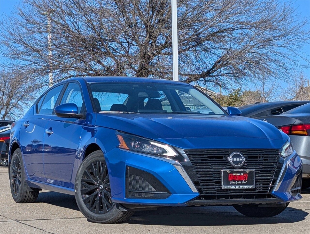 2025 Nissan Altima SV photo 2