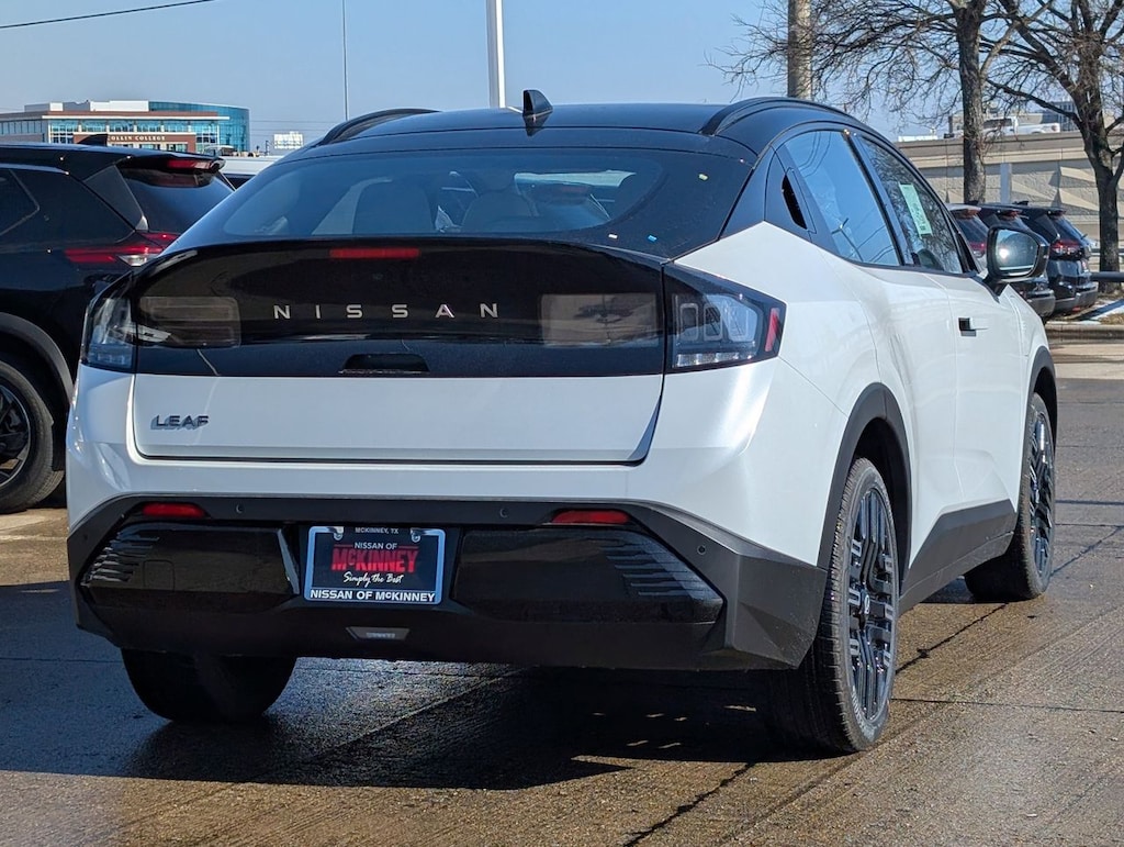 New 2026 Nissan LEAF PLATINUM+ SUV