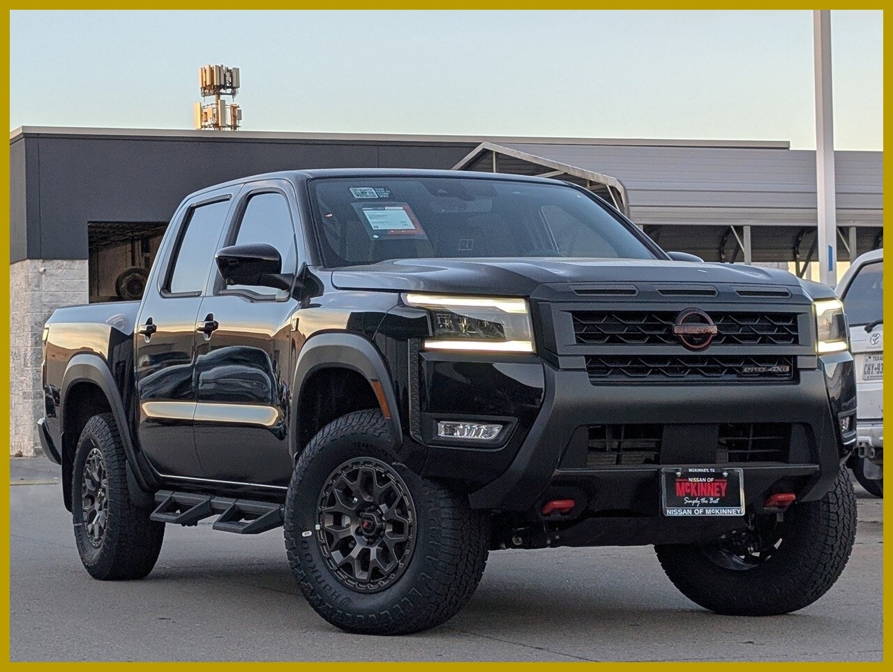 2026 Nissan Frontier PRO-4X's photo