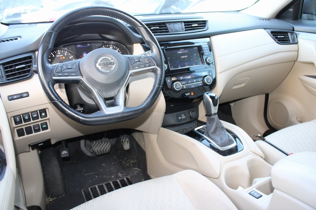 Used 2020 Nissan Rogue SV SUV