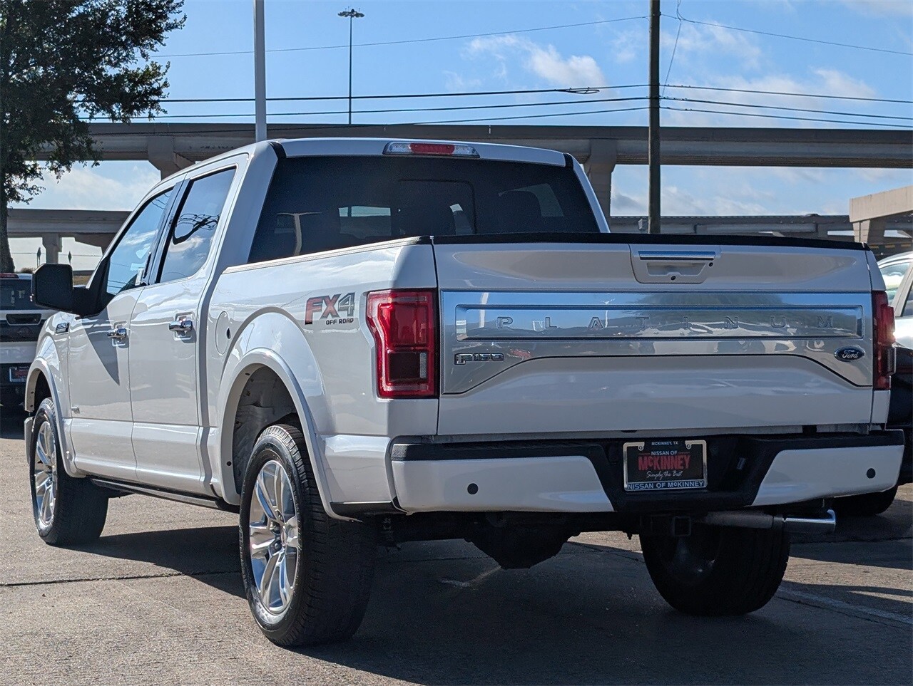 2017 Ford F-150 Platinum FX4 photo 3