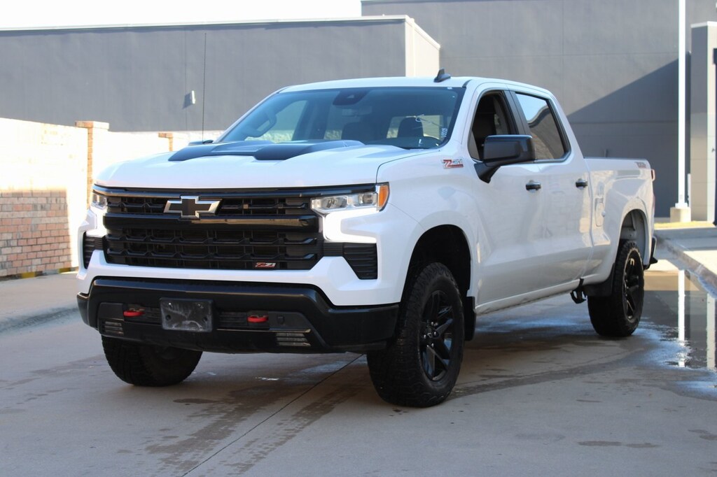 Used 2023 Chevrolet Silverado 1500 LT Trail Boss w/Convpkg2 Truck Crew Cab