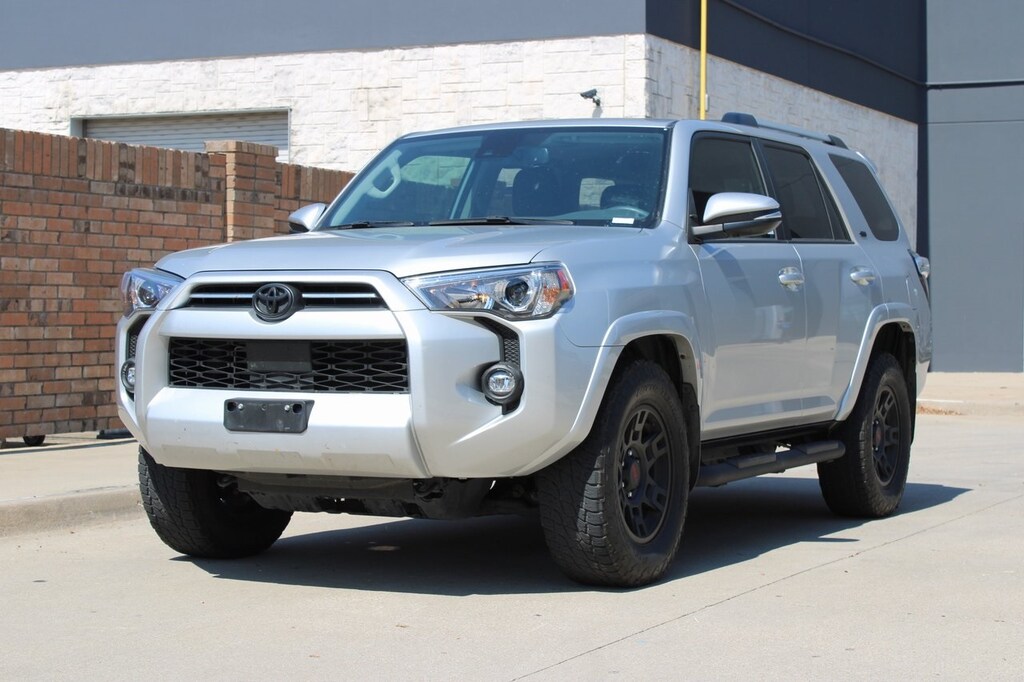 Used 2024 Toyota 4Runner SR5 Premium w/Nav/3rdrowseating/Moonroofpkg SUV