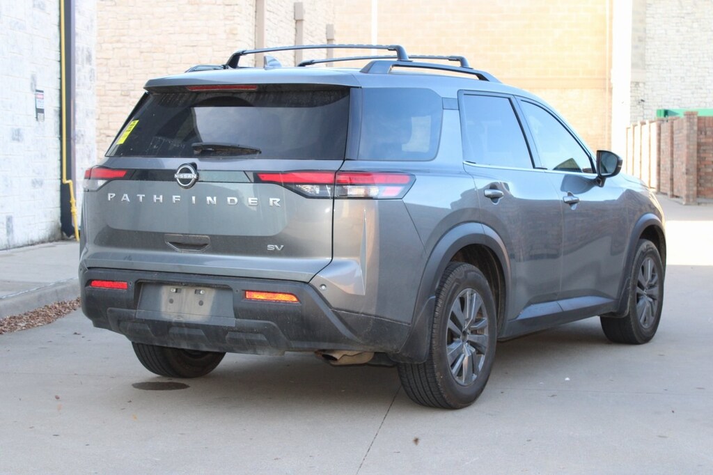 Used 2022 Nissan Pathfinder SV SUV