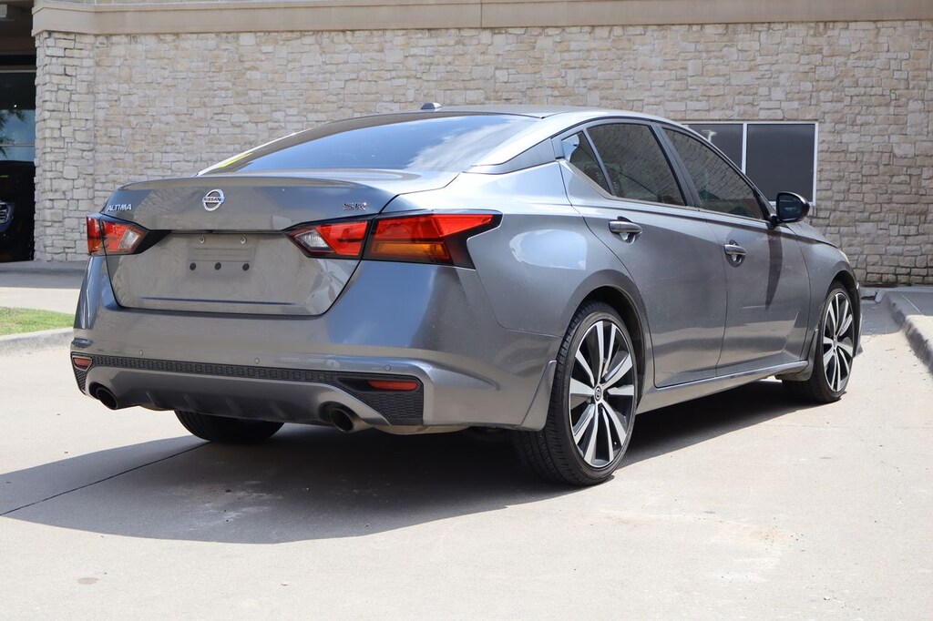 Used 2020 Nissan Altima 2.5 SR Sedan