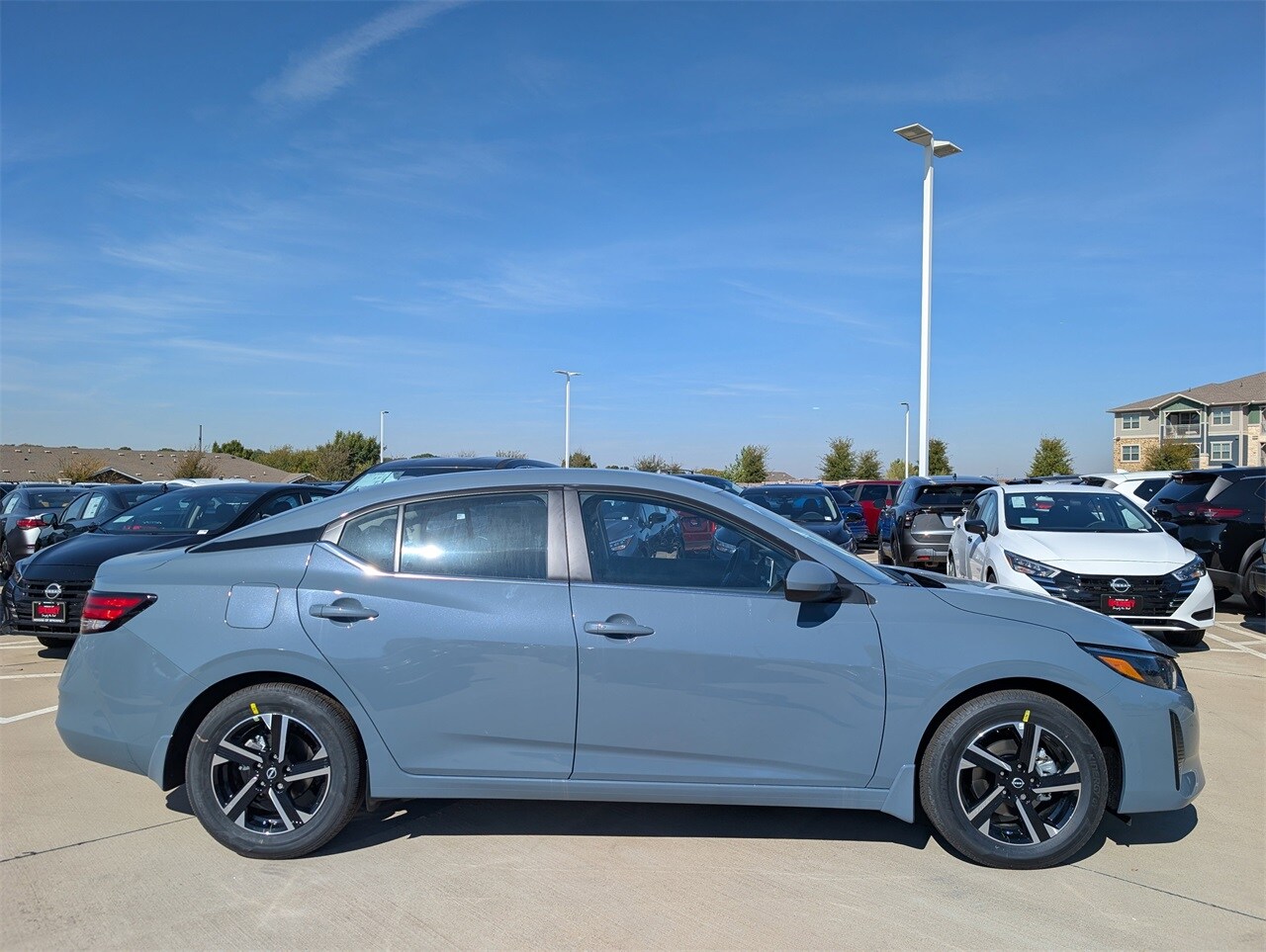 2025 Nissan Sentra SV photo 3