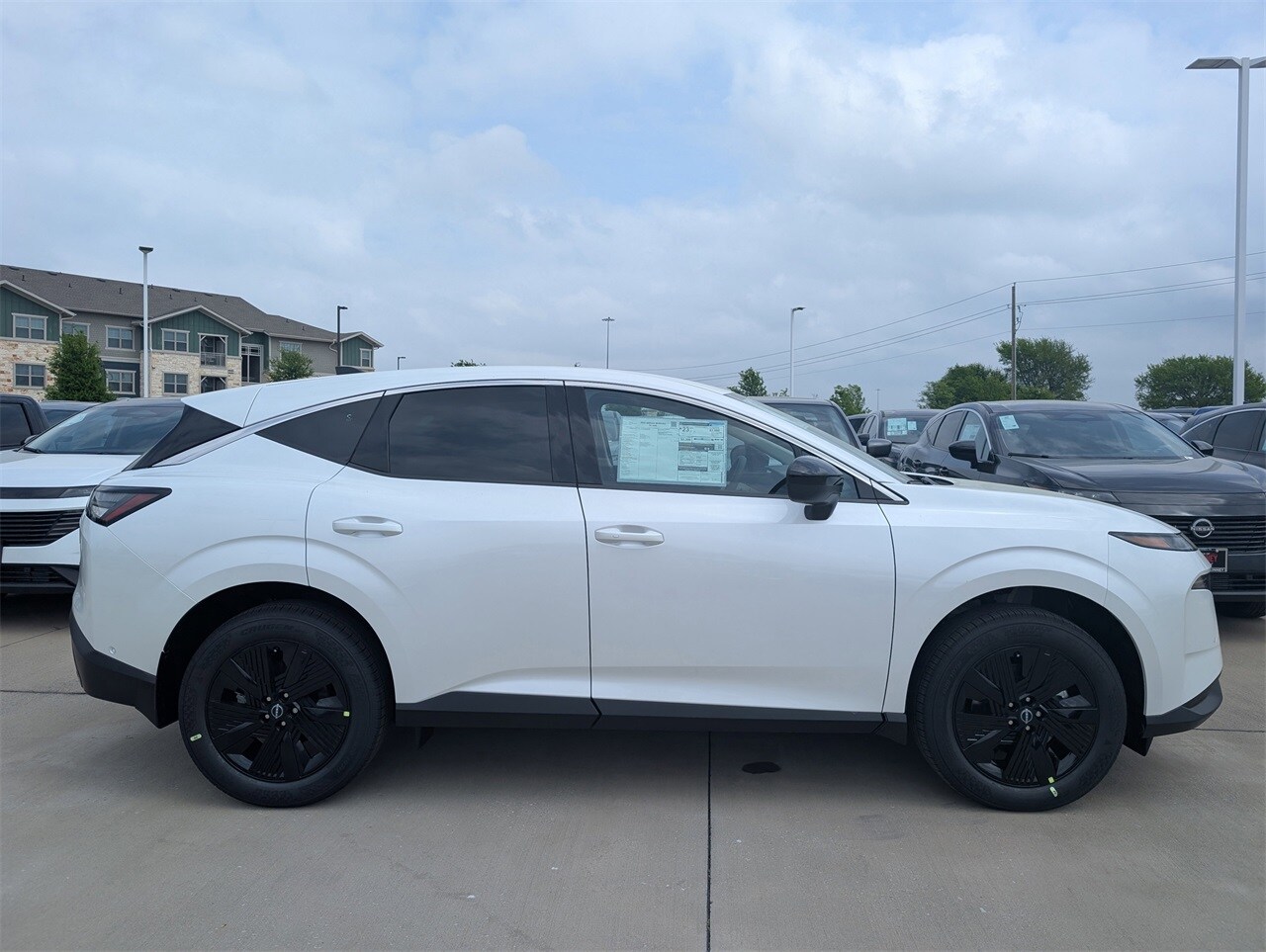 2025 Nissan Murano SV photo 3