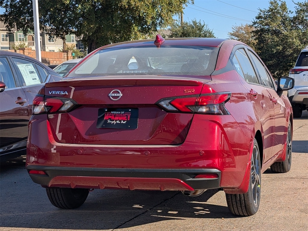 New 2025 Nissan Versa 1.6 SR Sedan