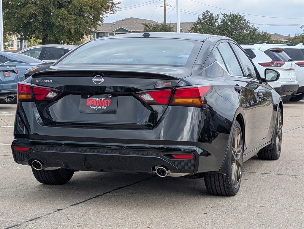 New 2025 Nissan Altima SR Sedan