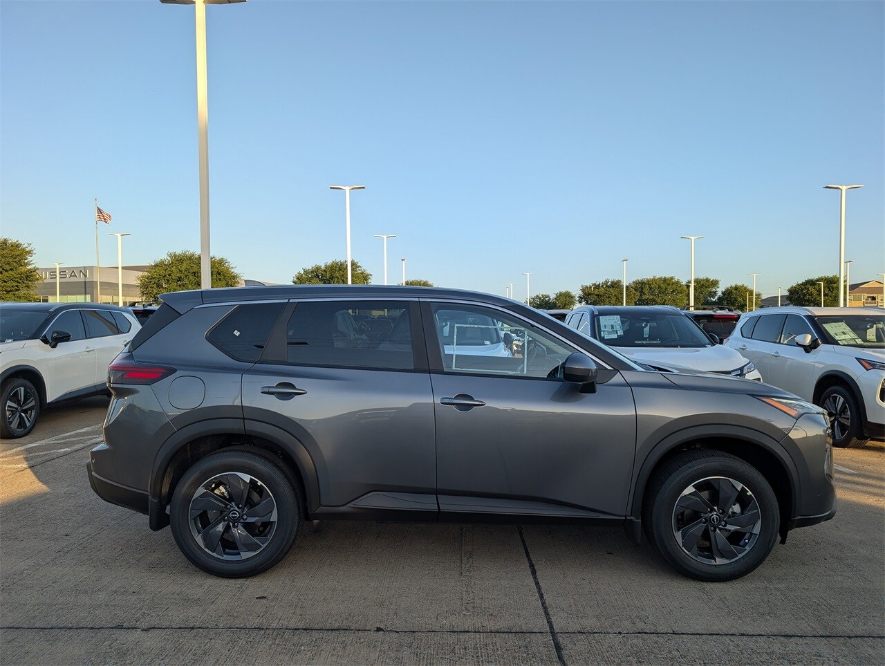 2026 Nissan Rogue SV photo 2