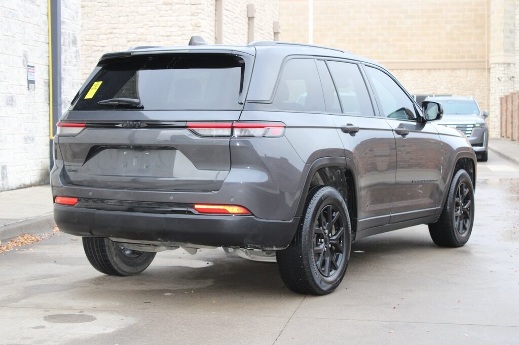 Used 2024 Jeep Grand Cherokee Altitude w/Appearancepkg SUV