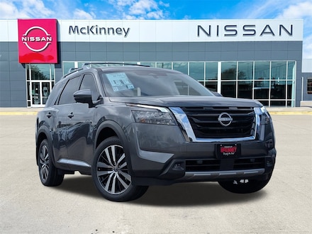 2025 Nissan Pathfinder Platinum SUV