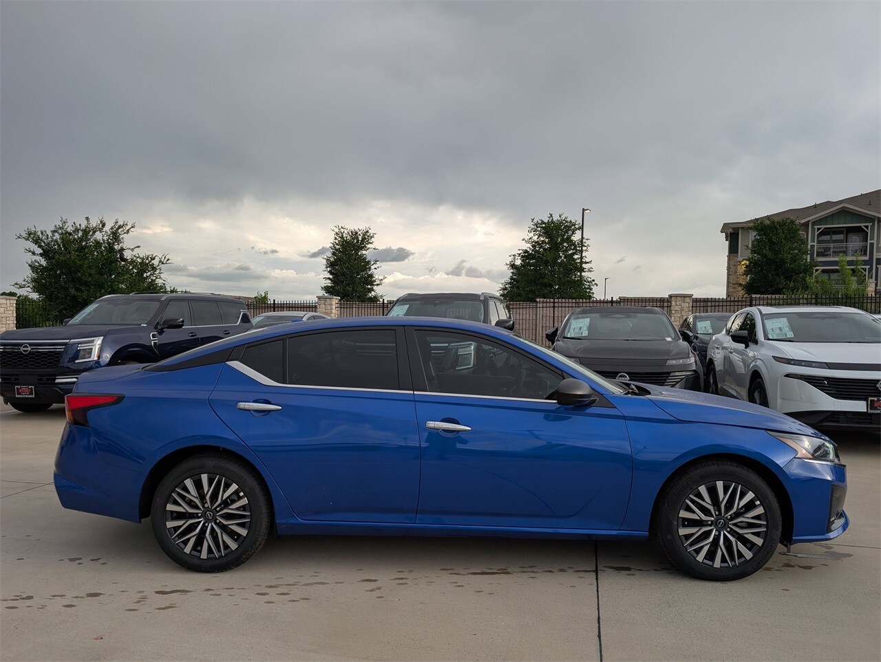 2025 Nissan Altima SV photo 3
