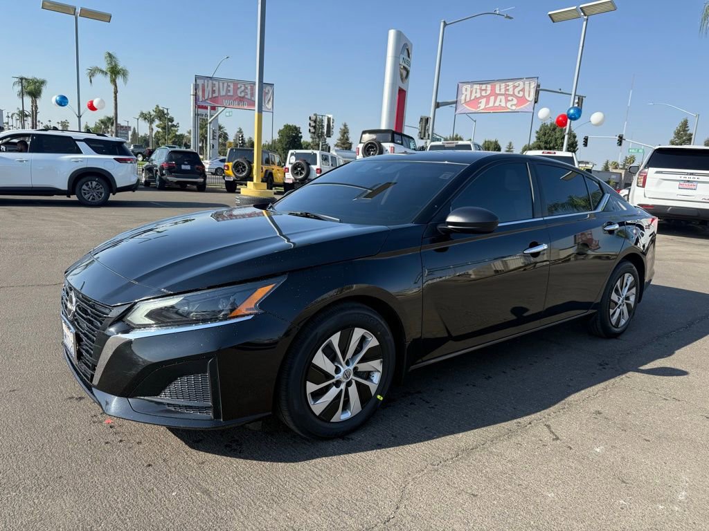 2024 Nissan Altima 2.5 S photo 3
