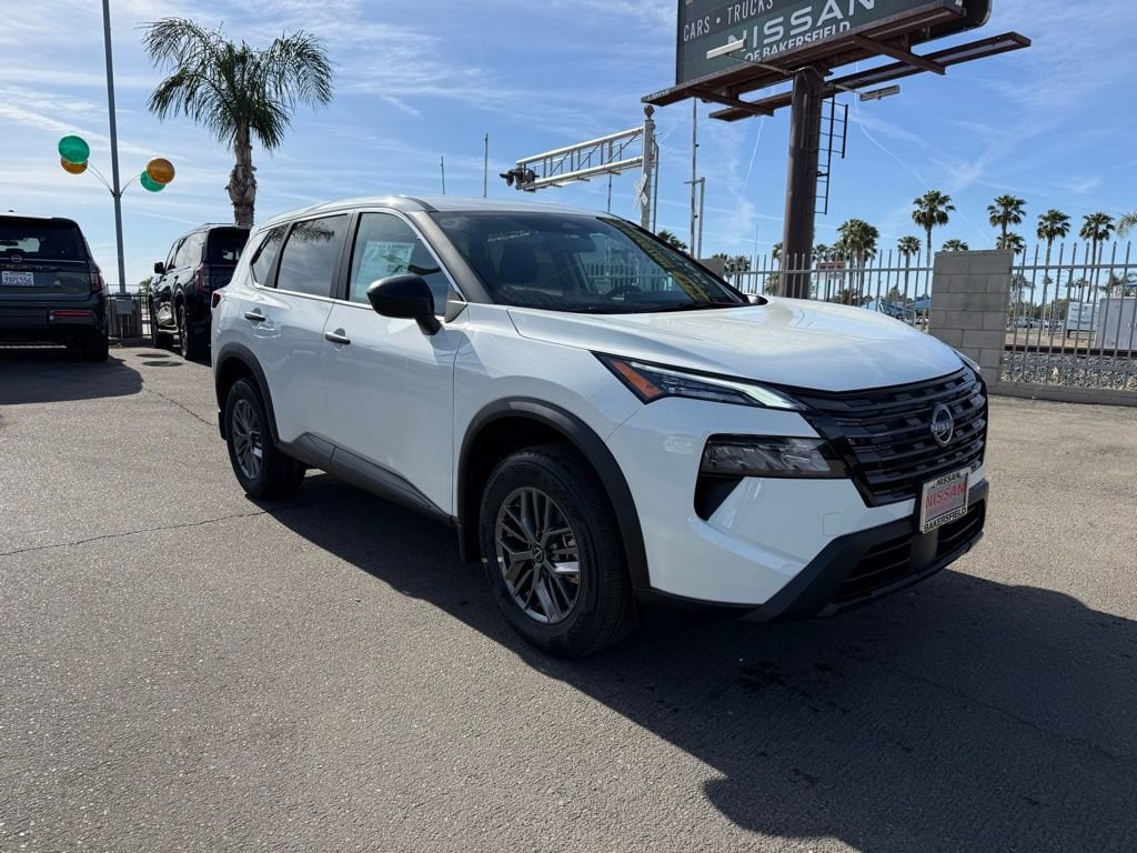 2026 Nissan Rogue S FWD's photo