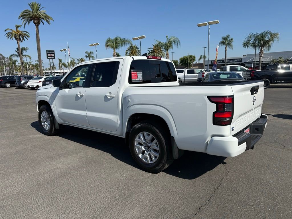2024 Nissan Frontier Crew Cab SV photo 4