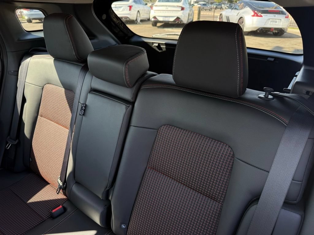 2026 Nissan KICKS SR - Photo 10