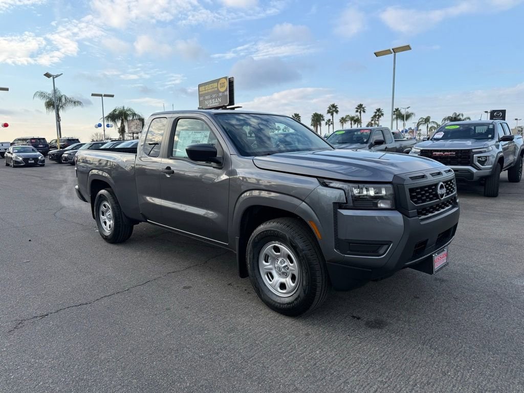 2026 Nissan Frontier S's photo