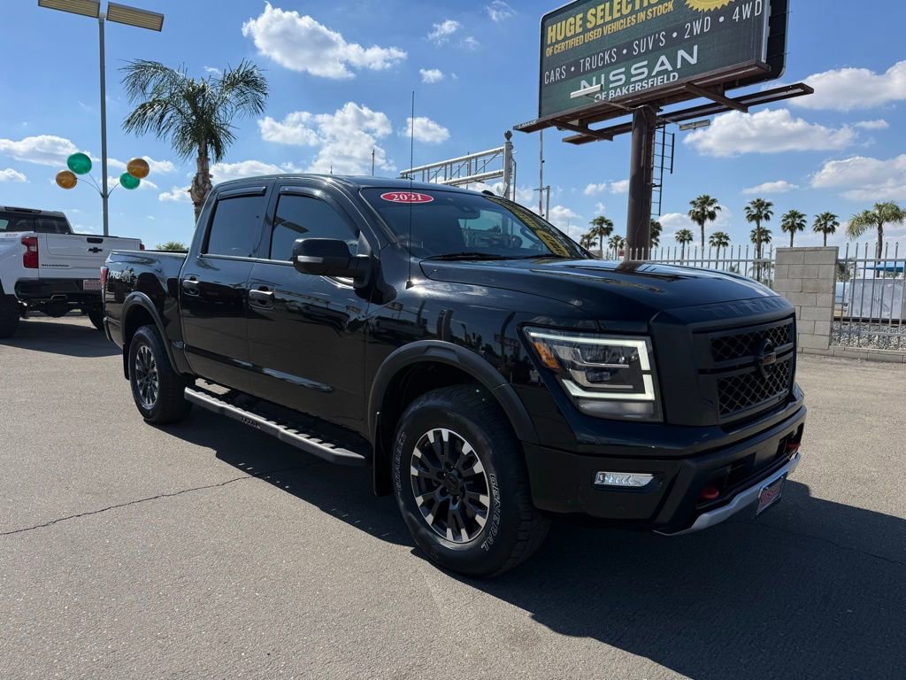 2021 Nissan Titan PRO-4X 4X4 Crew Cab's photo