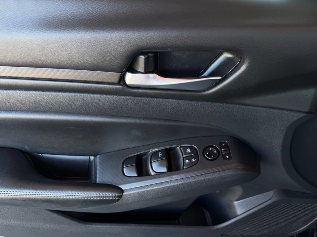 2025 Nissan Altima SV - Photo 19