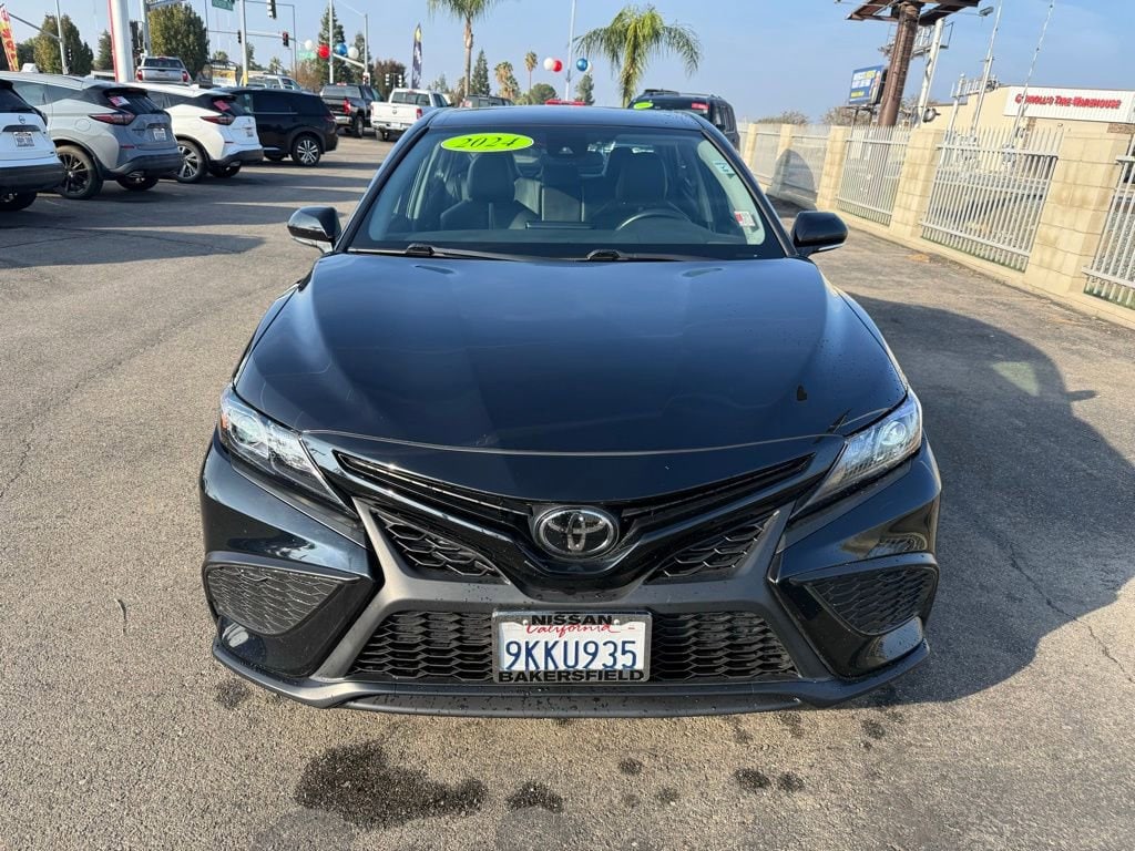 Used 2024 Toyota Camry SE SE Auto