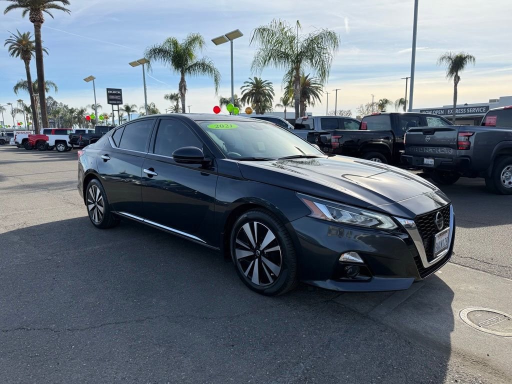 Used 2021 Nissan Altima 2.5 SL Sedan