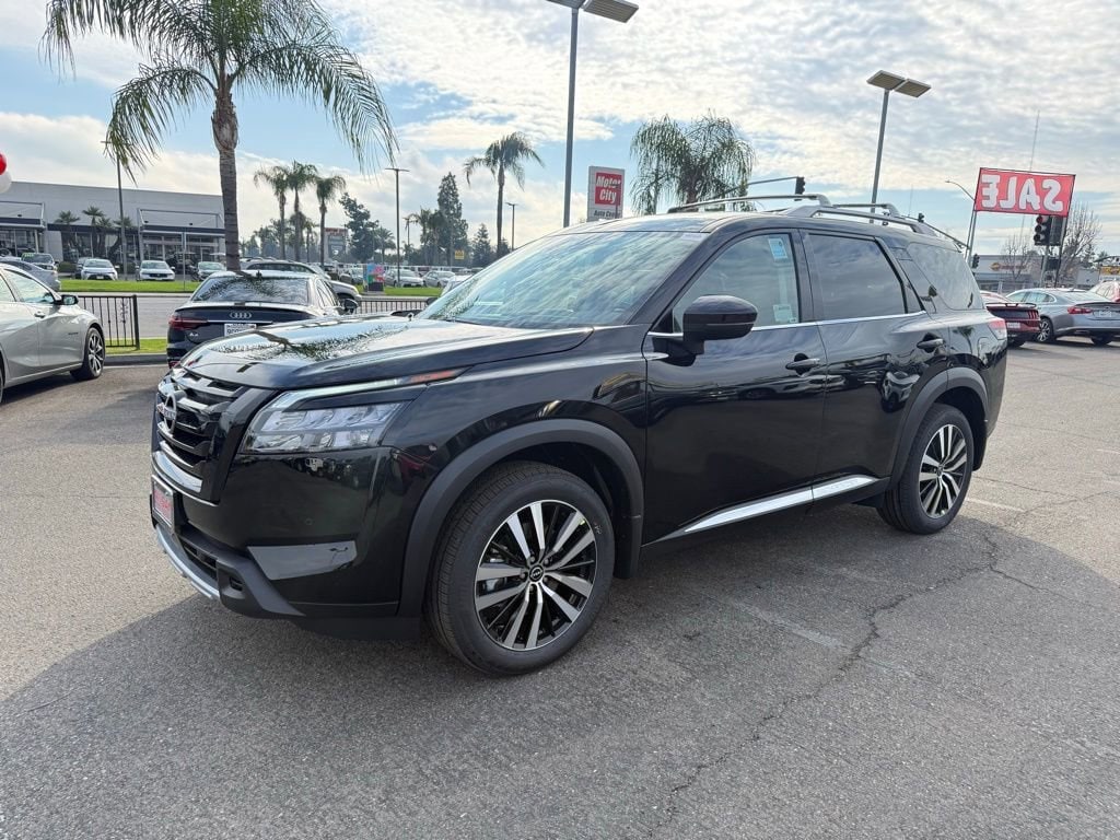 New 2025 Nissan Pathfinder Platinum Platinum 4WD