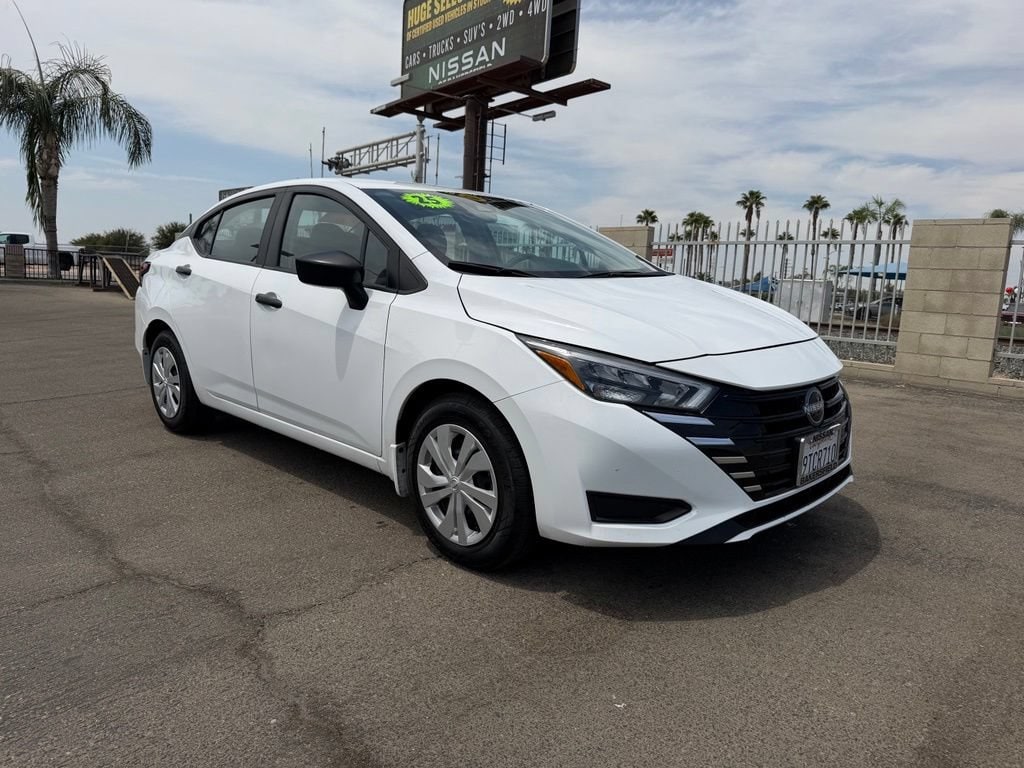 2025 Nissan Versa S Manual 
