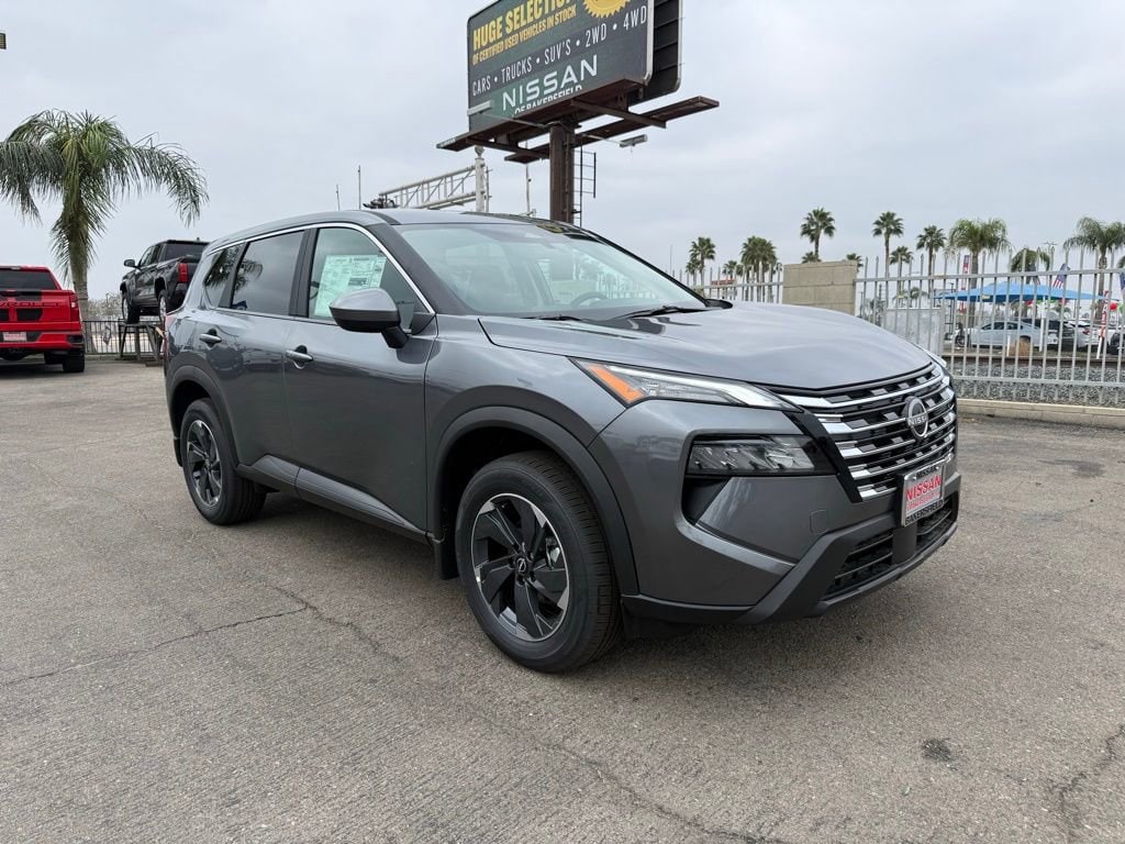 2026 Nissan Rogue SV's photo