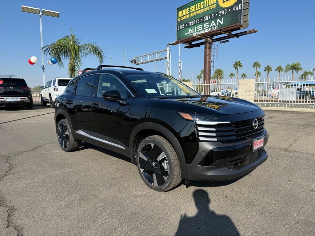 2026 Nissan KICKS SR's photo