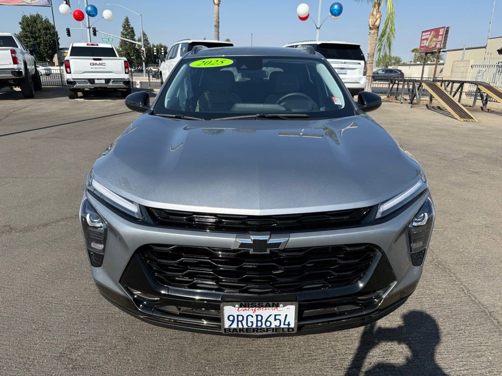 2025 Chevrolet Trax ACTIV photo 2