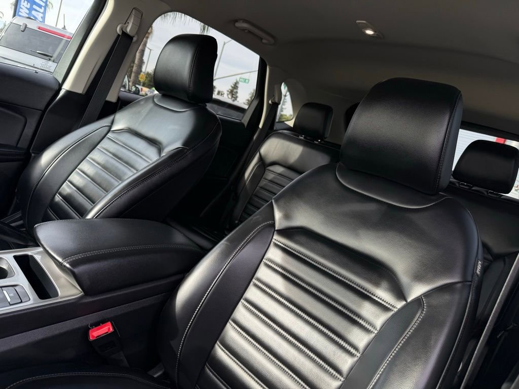 2024 Ford Edge SEL - Photo 16