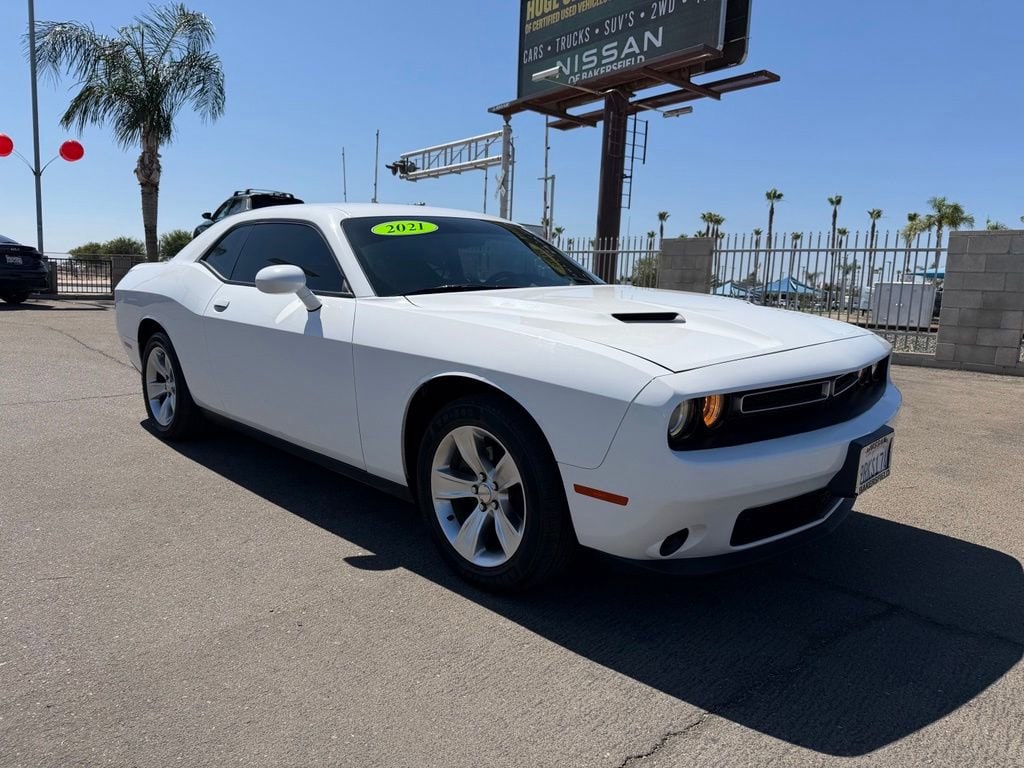 2021 Dodge Challenger SXT Auto's photo