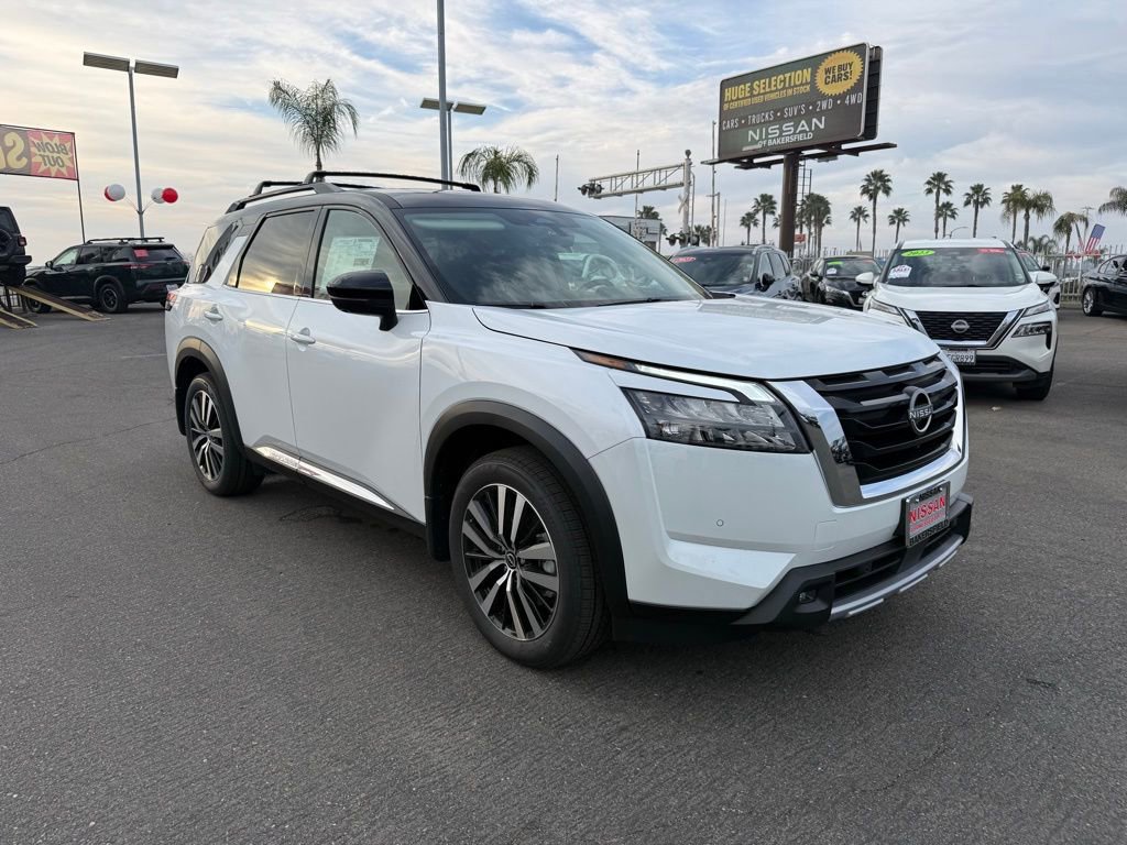 2025 Nissan Pathfinder Platinum 2WD 