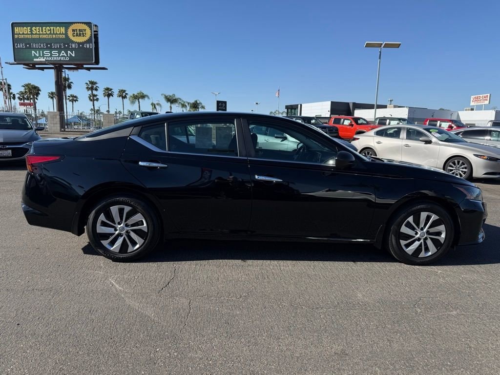 2025 Nissan Altima S photo 6