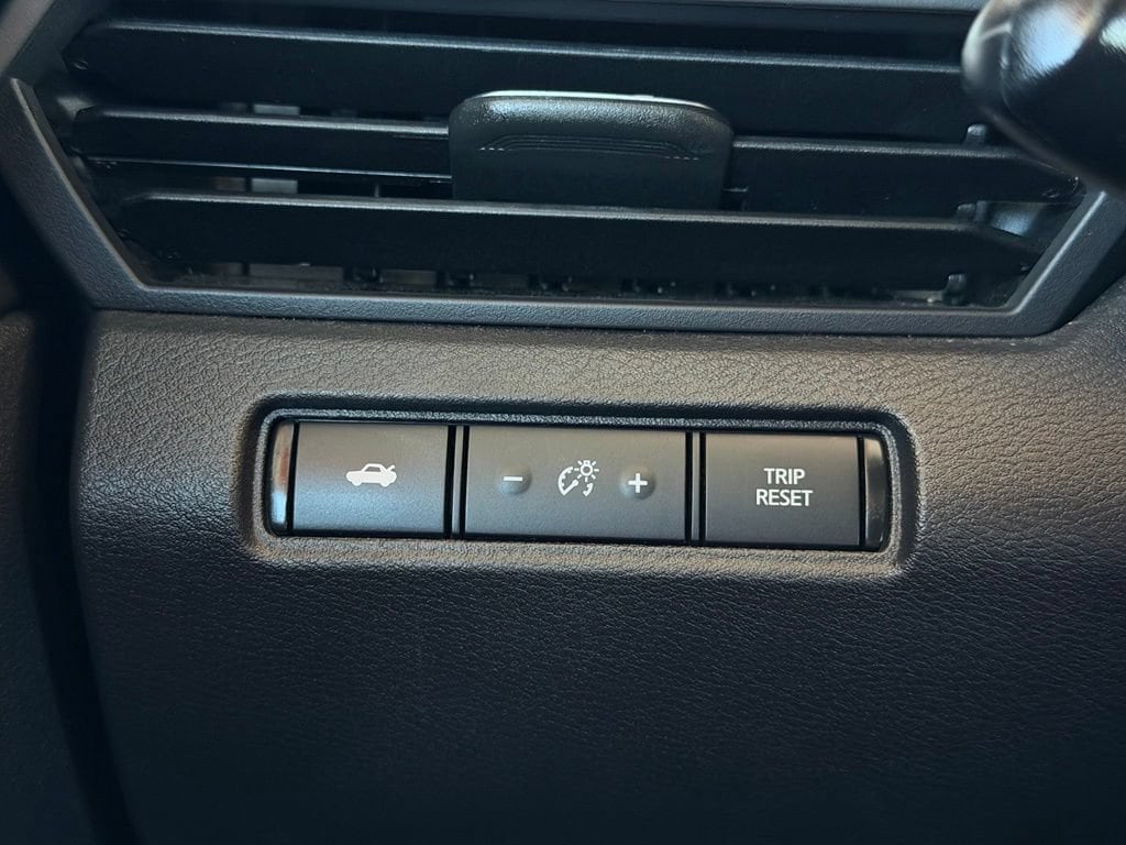 2025 Nissan Altima SV - Photo 25
