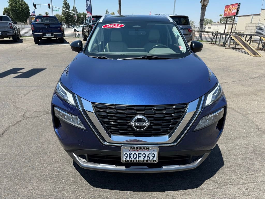 2023 Nissan Rogue SL photo 2
