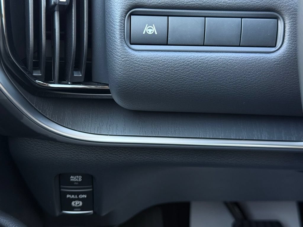 2026 Nissan Armada SV - Photo 23