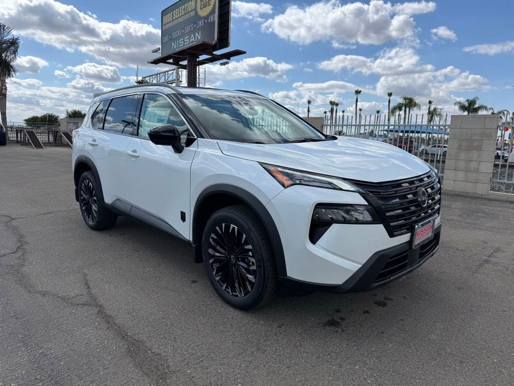 2026 Nissan Rogue Dark Armor AWD's photo