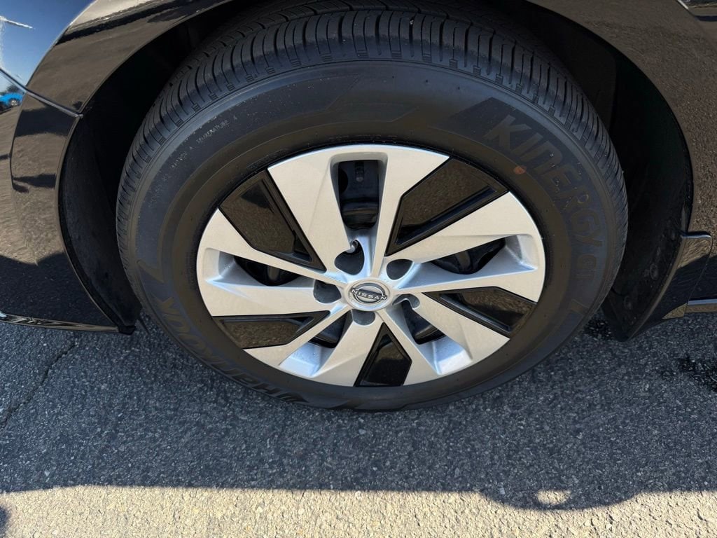 2025 Nissan Altima S photo 3