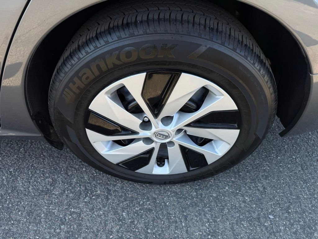 2025 Nissan Altima S photo 3