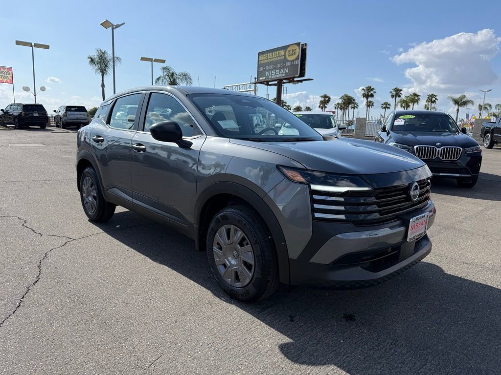2026 Nissan Kicks 2.0 S's photo