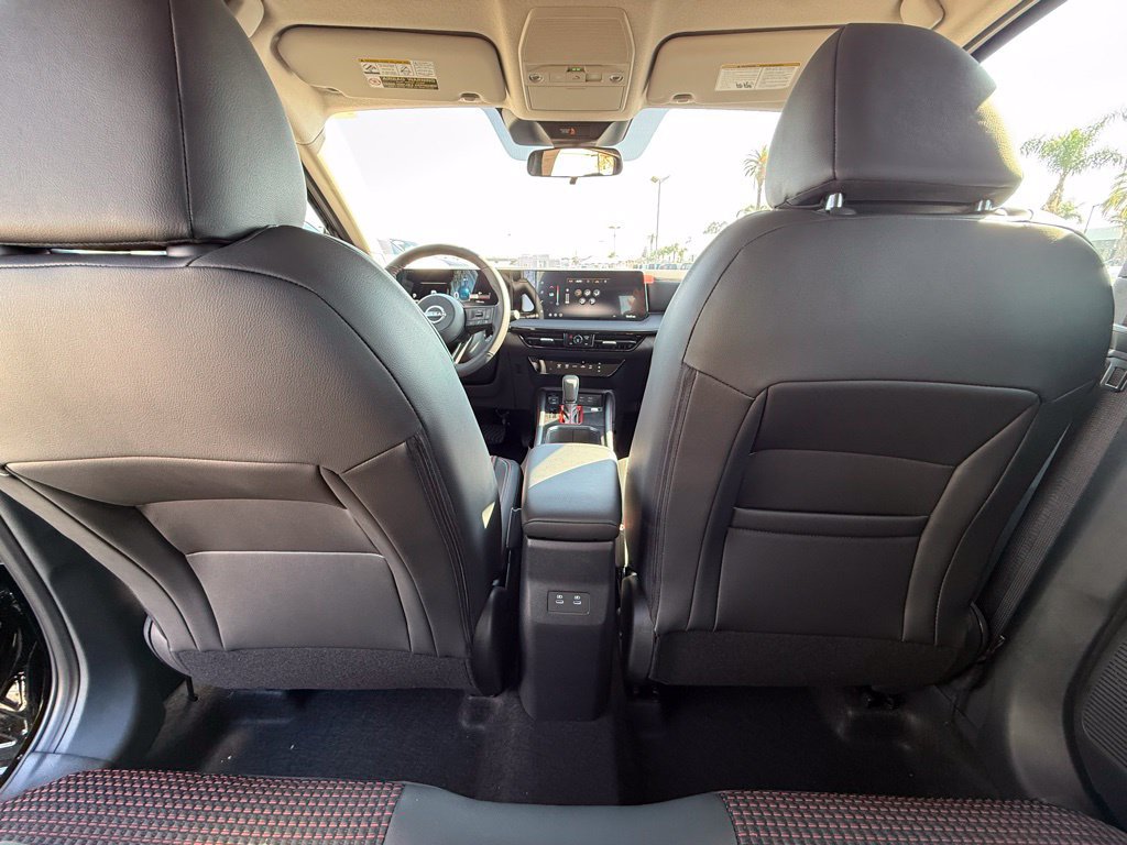 2026 Nissan KICKS SR - Photo 13
