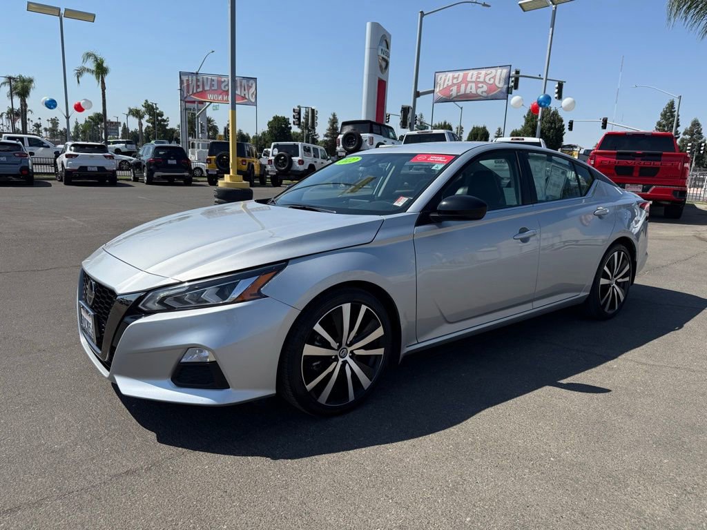2022 Nissan Altima 2.5 SR photo 3