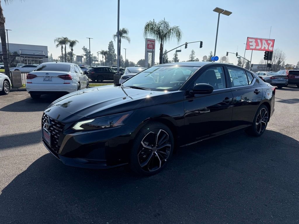 New 2025 Nissan Altima SR SR FWD
