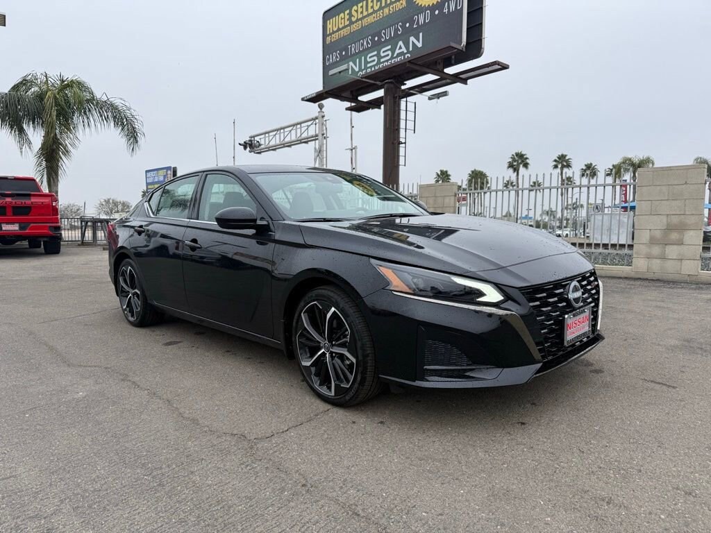 New 2025 Nissan Altima SR SR FWD