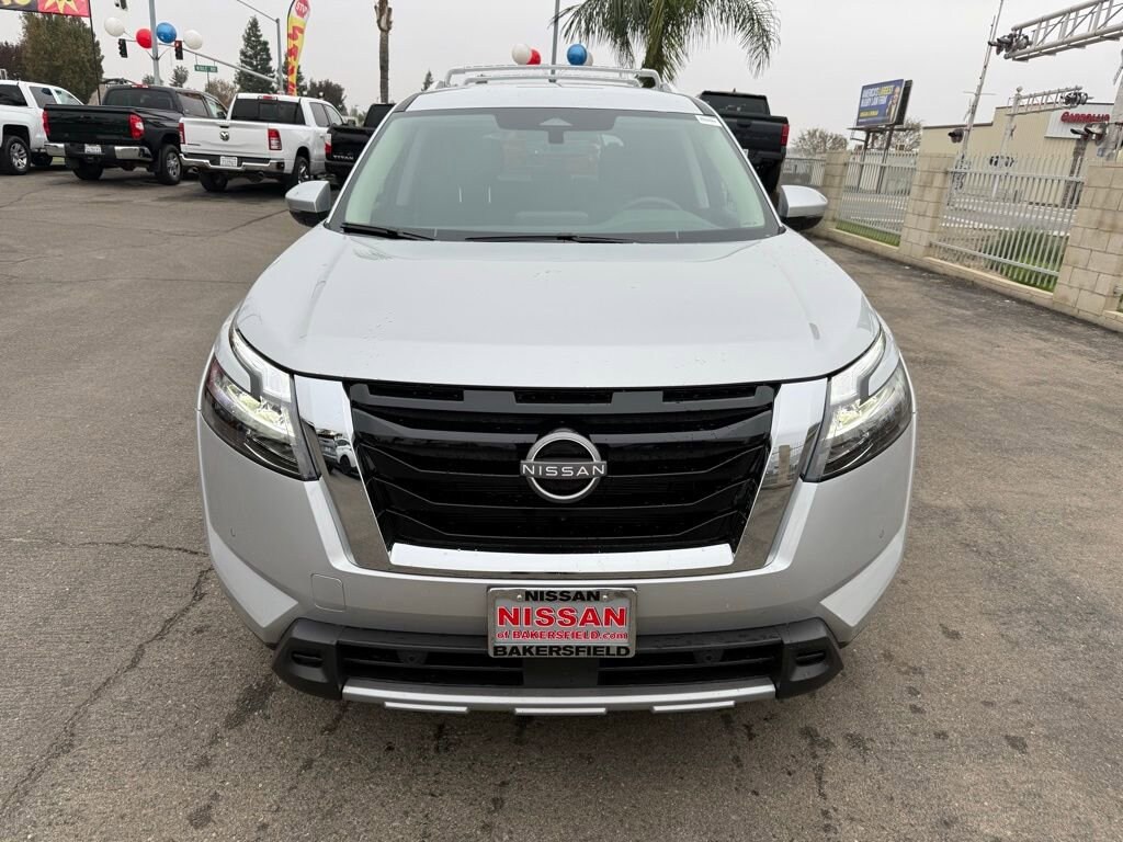 New 2025 Nissan Pathfinder SL SL 4WD